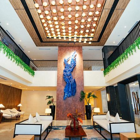 Elijah Hotel Дасмариняс Екстериор снимка