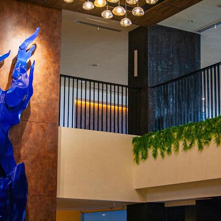Elijah Hotel Дасмариняс Екстериор снимка
